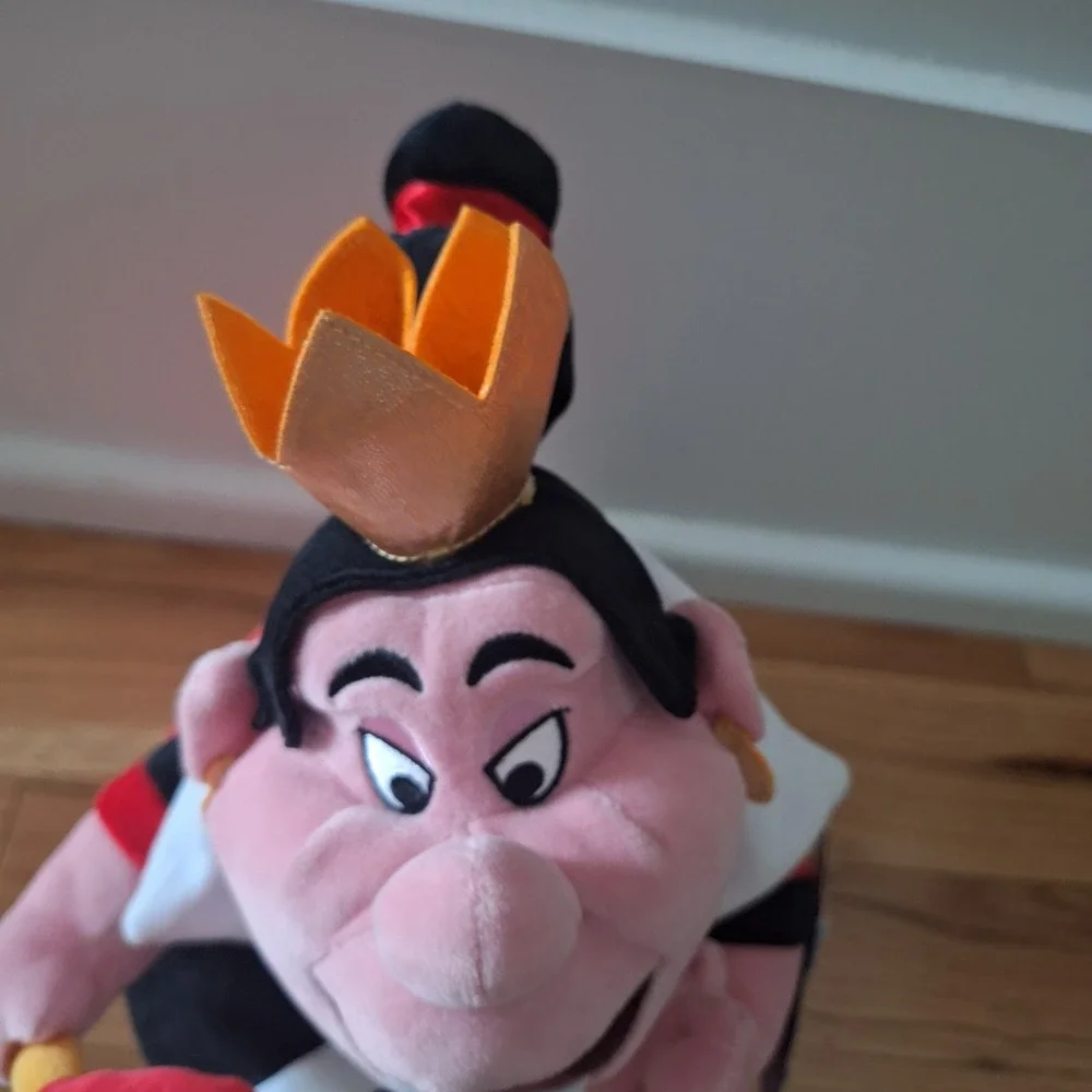 Disney Store Alice in Wonderland Red Queen Plush Toy Heart Scepter Red Gold NWT
